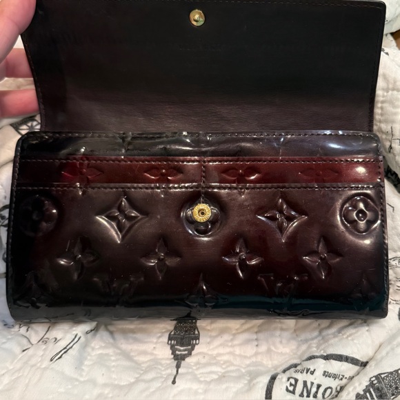 2012 Monogram Vernis Sarah Wallet - Picture 7 of 9